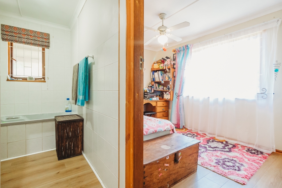 3 Bedroom Property for Sale in Denneoord Western Cape